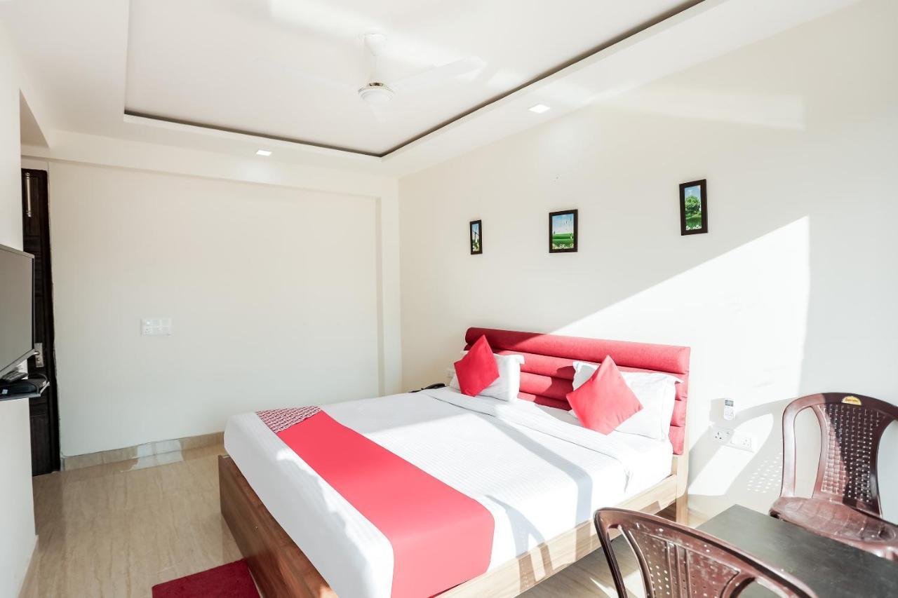 Oyo 65118 Hotel Vatika 구르가온 외부 사진