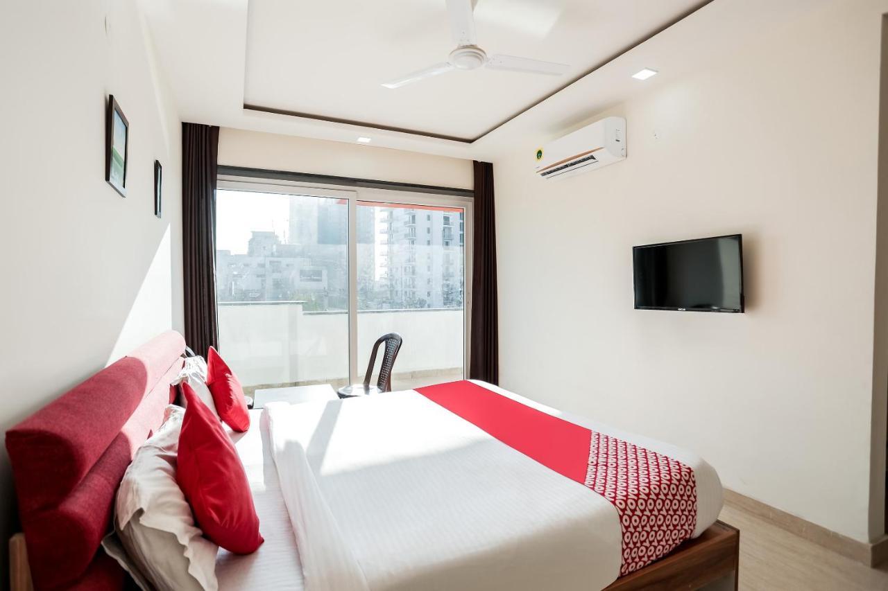Oyo 65118 Hotel Vatika 구르가온 외부 사진