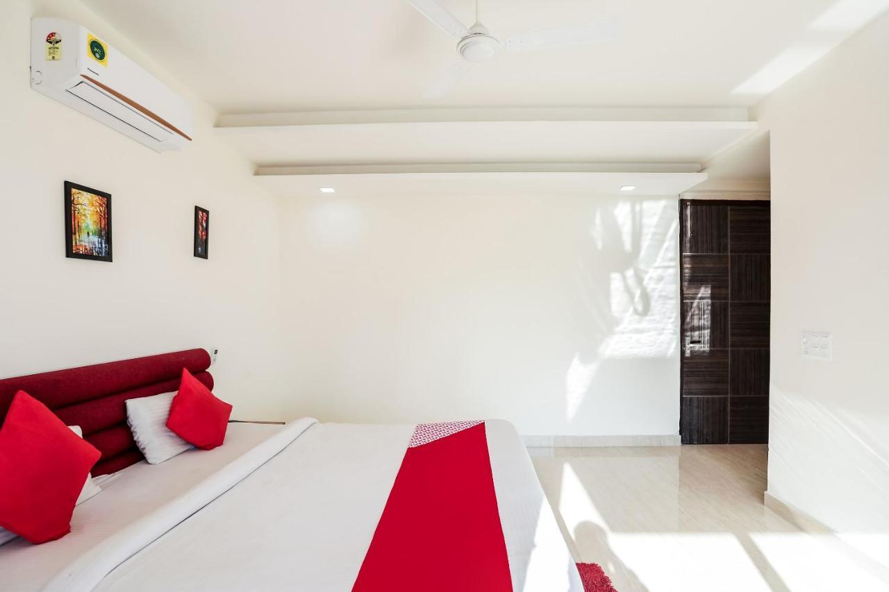 Oyo 65118 Hotel Vatika 구르가온 외부 사진
