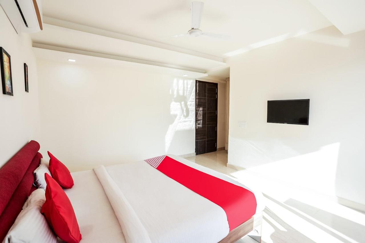 Oyo 65118 Hotel Vatika 구르가온 외부 사진