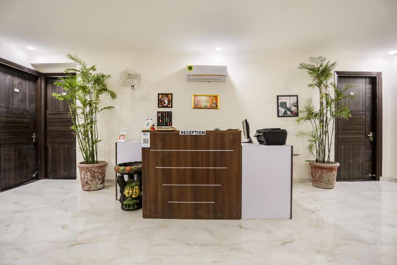 Oyo 65118 Hotel Vatika 구르가온 외부 사진